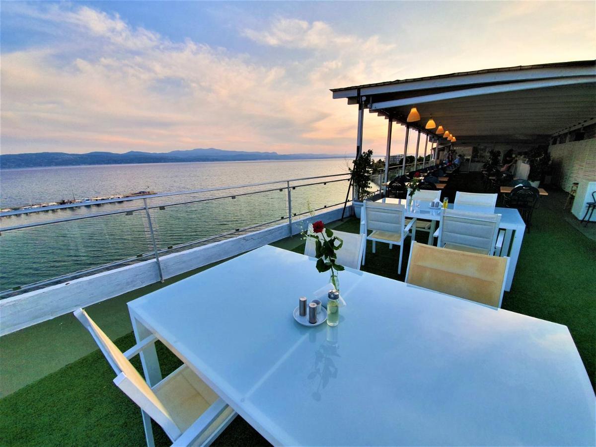 Porto Evia Boutique Hotel Амарінтос Екстер'єр фото